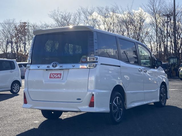 TOYOTA VOXY 4WD 2018