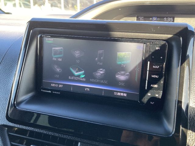 TOYOTA VOXY 4WD 2018