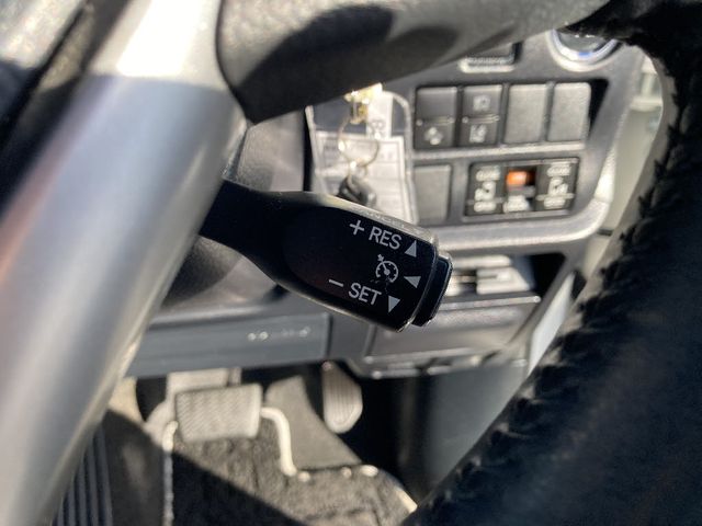 TOYOTA VOXY 4WD 2018