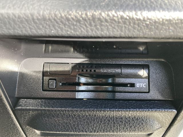 TOYOTA VOXY 4WD 2018