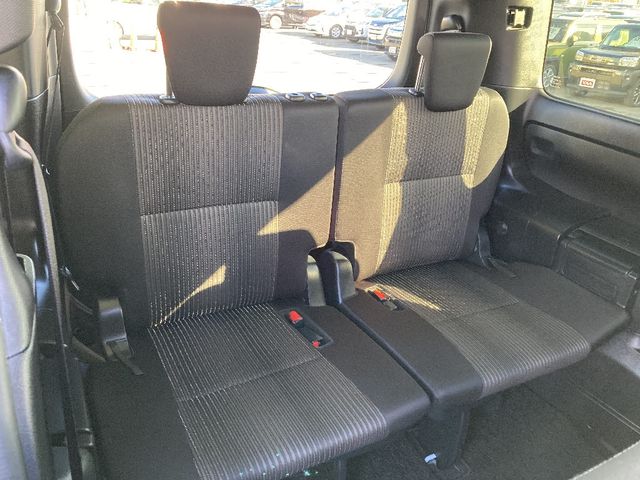 TOYOTA VOXY 4WD 2018