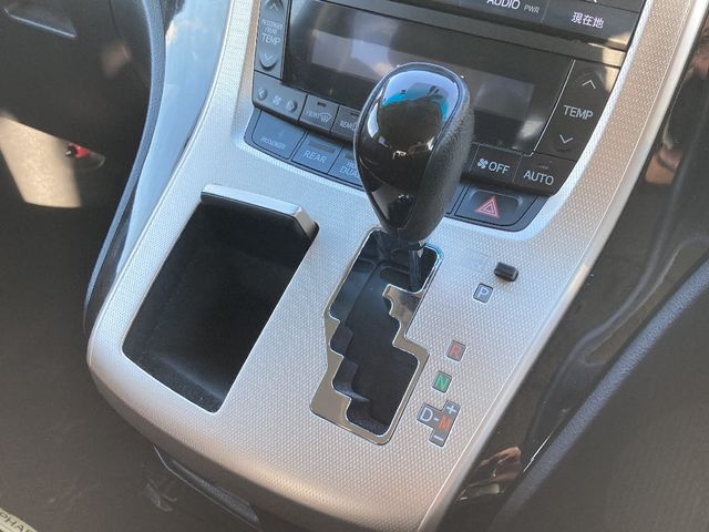 TOYOTA ALPHARD 4WD 2015