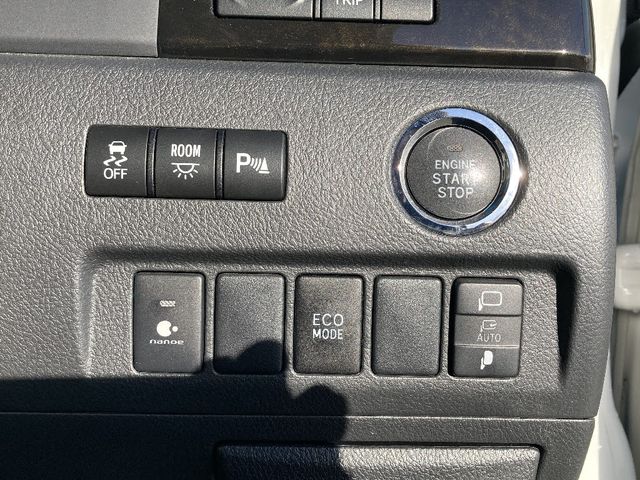 TOYOTA ALPHARD 4WD 2015