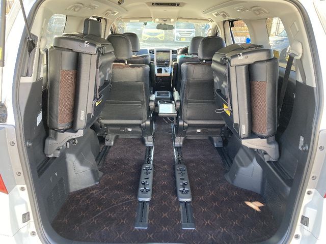 TOYOTA ALPHARD 4WD 2015