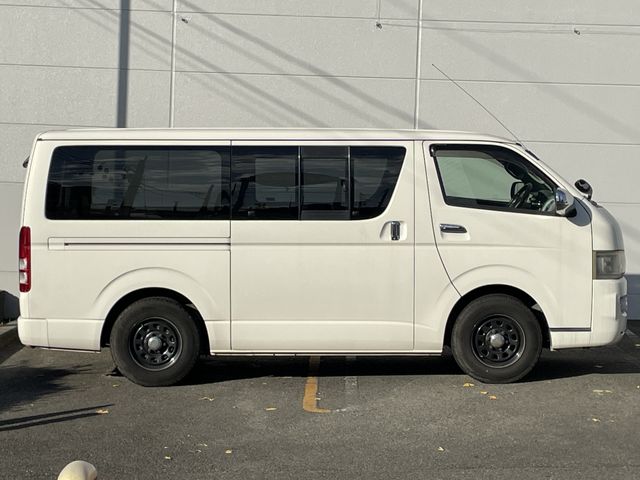 TOYOTA HIACE van 2WD 2009