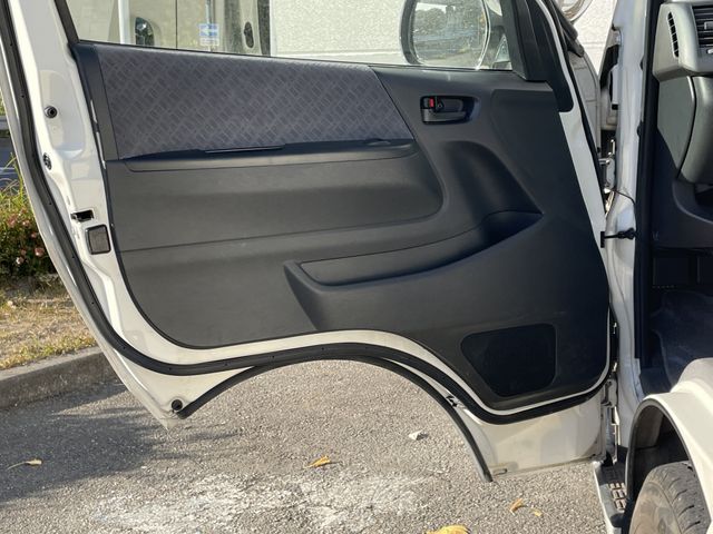 TOYOTA HIACE van 2WD 2009