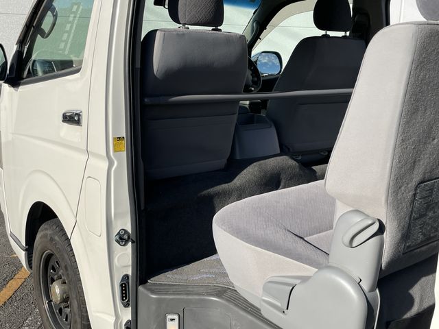 TOYOTA HIACE van 2WD 2009