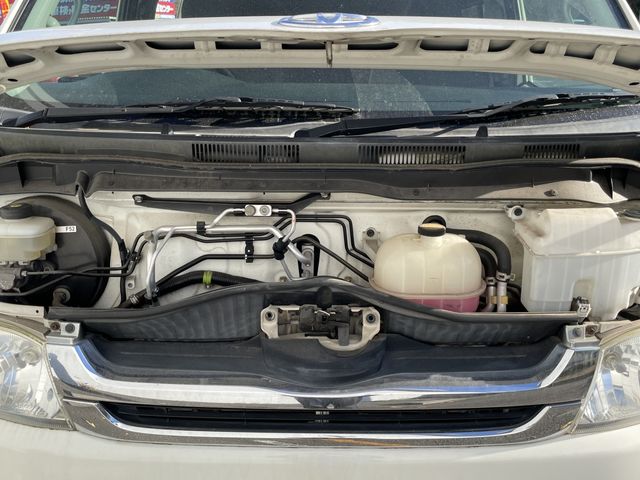 TOYOTA HIACE van 2WD 2009