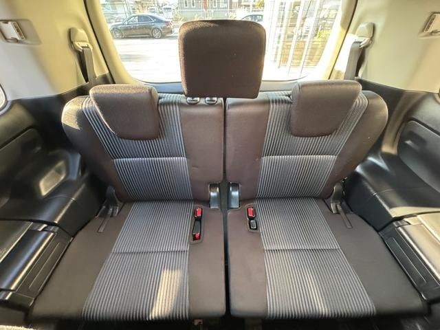 TOYOTA VOXY HYBRID 2016