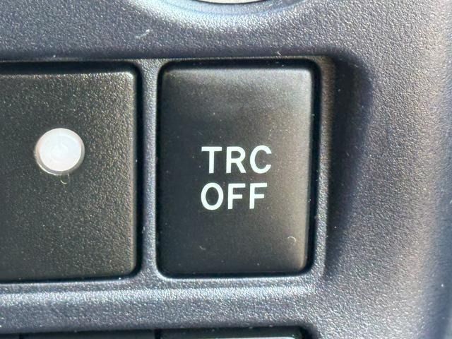 TOYOTA VOXY HYBRID 2016