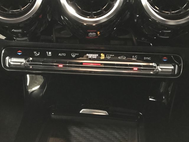 MERCEDES BENZ MERCEDES BENZ A class 2018