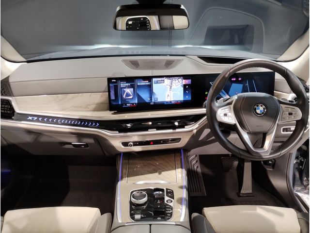 BMW BMW X7 2023