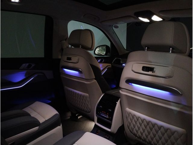 BMW BMW X7 2023