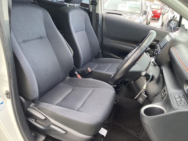 TOYOTA SIENTA 4WD 2017