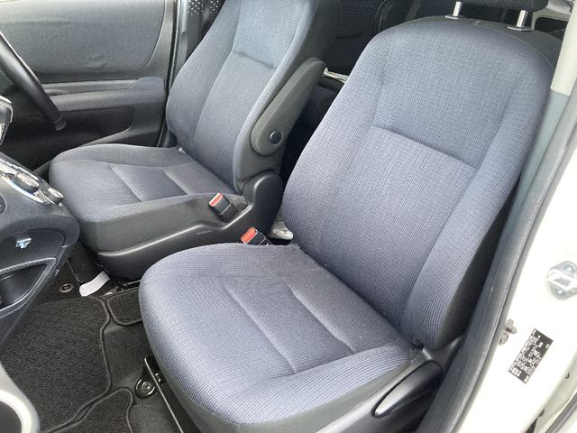 TOYOTA SIENTA 4WD 2017