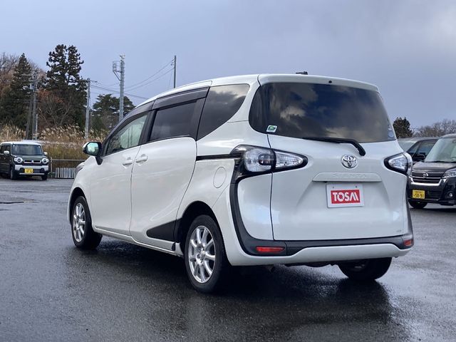 TOYOTA SIENTA 4WD 2017