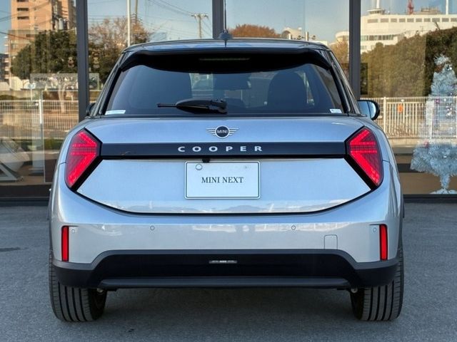 BMW MINI COOPER 5DOOR 2025