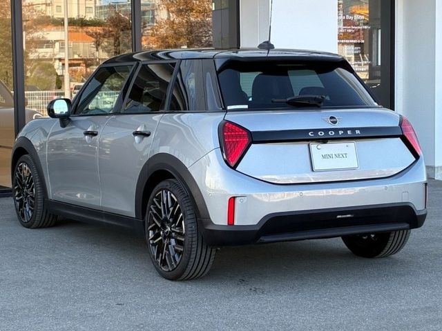 BMW MINI COOPER 5DOOR 2025