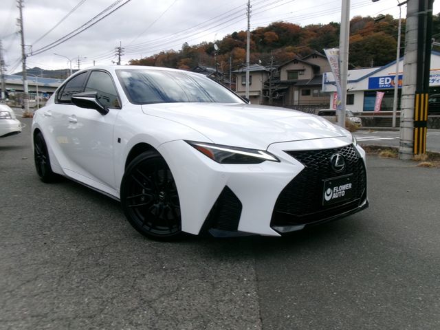 TOYOTA LEXUS IS500 2023