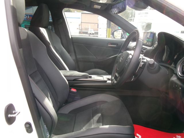 TOYOTA LEXUS IS500 2023