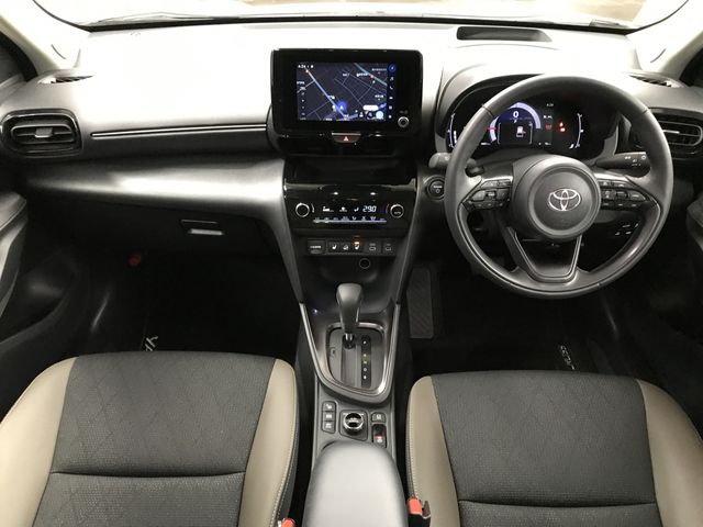 TOYOTA YARIS CROSS HYBRID 2025