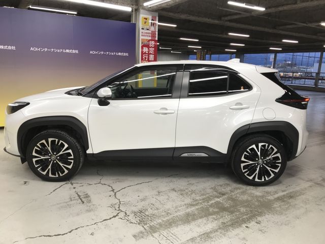 TOYOTA YARIS CROSS HYBRID 2025