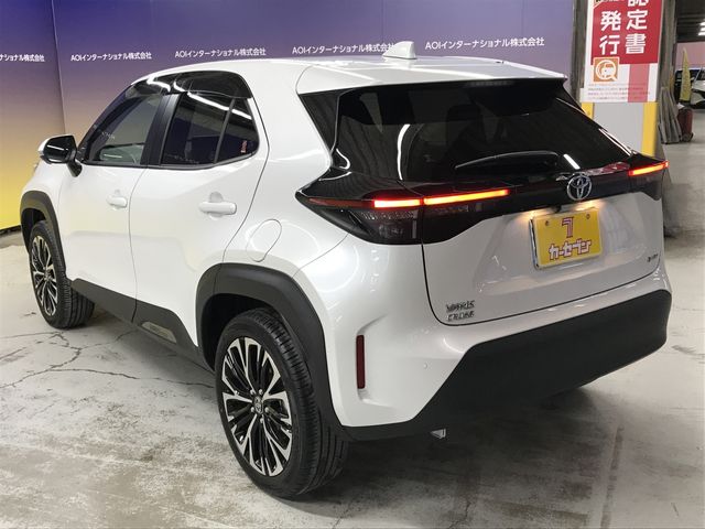 TOYOTA YARIS CROSS HYBRID 2025