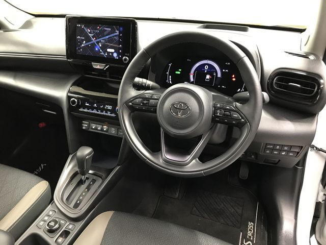 TOYOTA YARIS CROSS HYBRID 2025