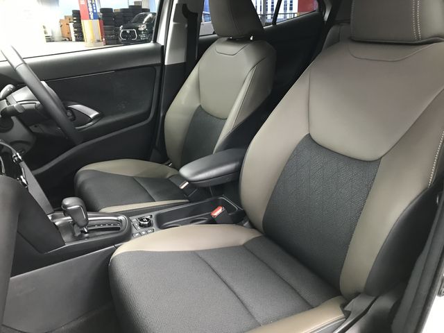 TOYOTA YARIS CROSS HYBRID 2025