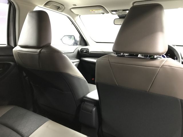 TOYOTA YARIS CROSS HYBRID 2025