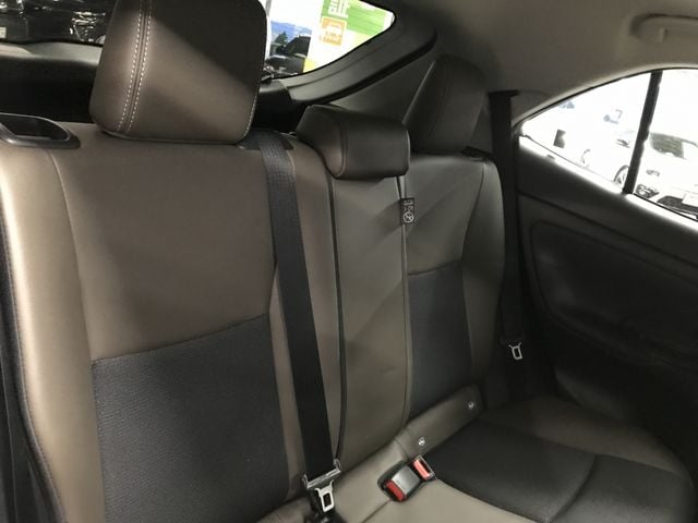 TOYOTA YARIS CROSS HYBRID 2025