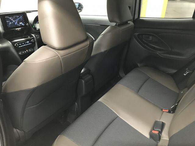 TOYOTA YARIS CROSS HYBRID 2025