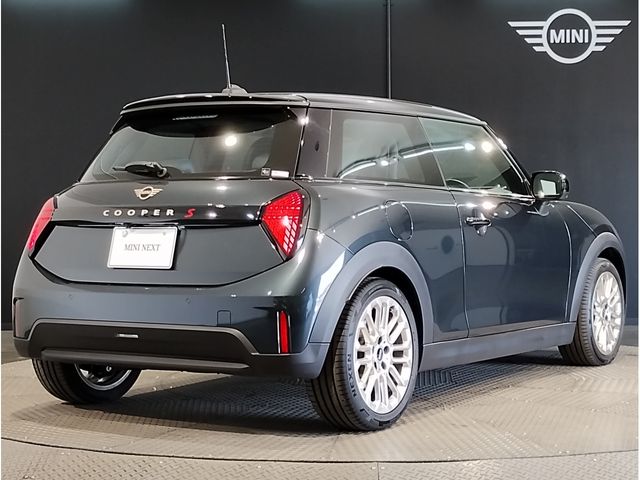 BMW MINI COOPER 2025