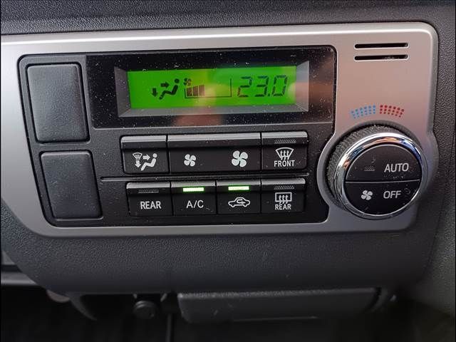 TOYOTA HIACE van 4WD 2014