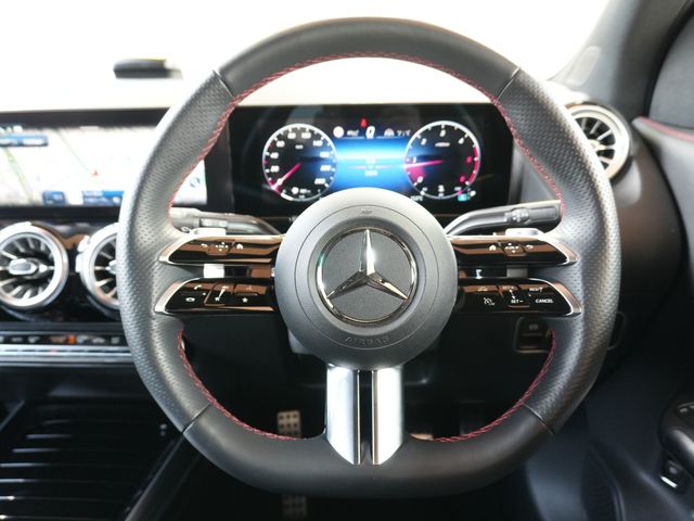 MERCEDES BENZ MERCEDES BENZ GLA class 2024