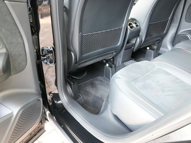 MERCEDES BENZ MERCEDES BENZ GLA class 2024