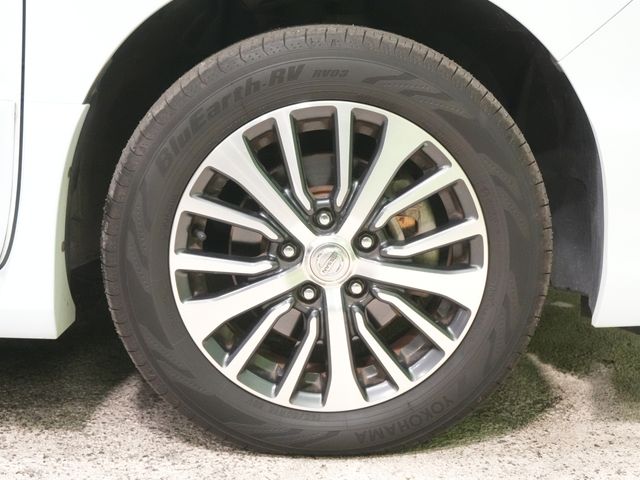 NISSAN SERENA  S-HYBRID 2014