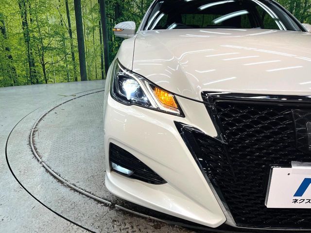 TOYOTA CROWN sedan hybrid 4WD 2017