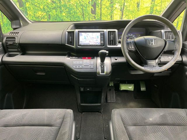 HONDA STEPWAGON SPADA 2009