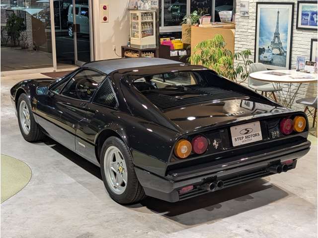 FERRARI FERRARI 328 1988