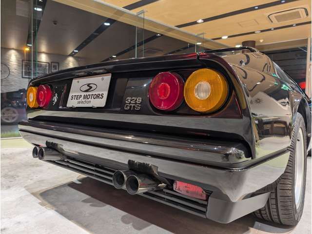 FERRARI FERRARI 328 1988