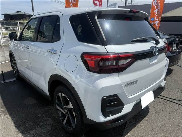 TOYOTA RAIZE HYBRID 2024