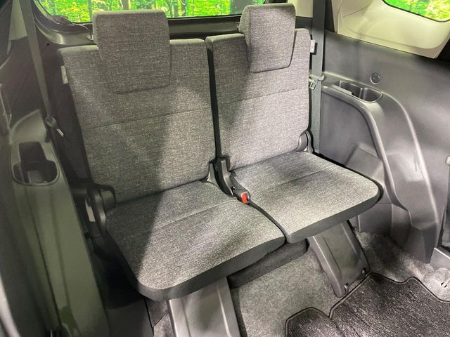 TOYOTA SIENTA HYBRID 2022