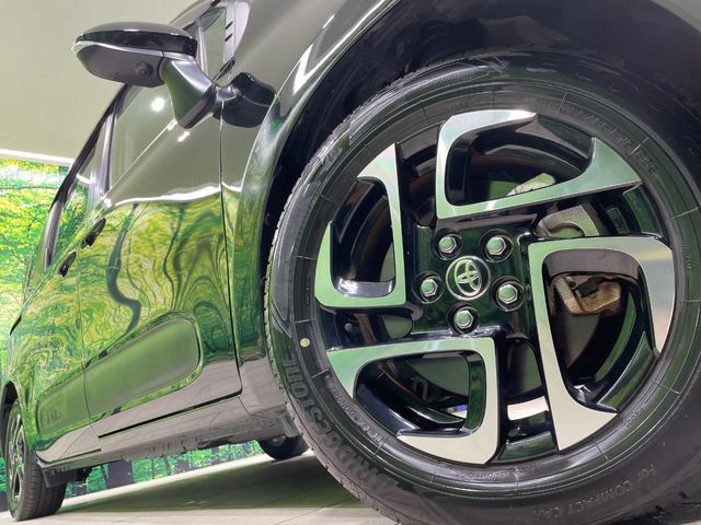 TOYOTA SIENTA HYBRID 2022