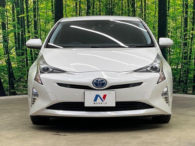 TOYOTA PRIUS 2016