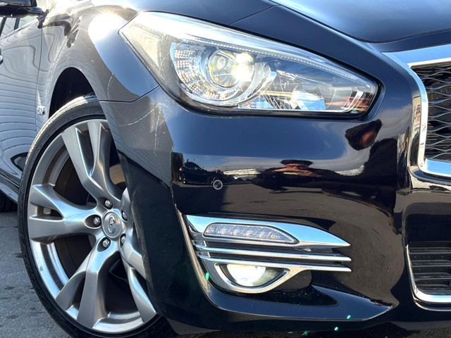 NISSAN FUGA HYBRID 2018