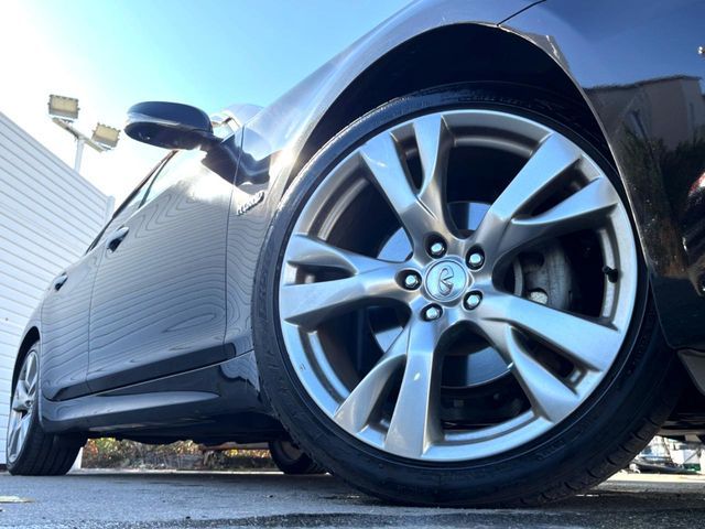 NISSAN FUGA HYBRID 2018