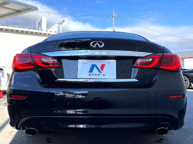 NISSAN FUGA HYBRID 2018