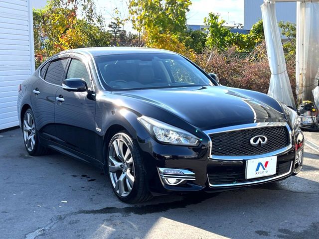 NISSAN FUGA HYBRID 2018