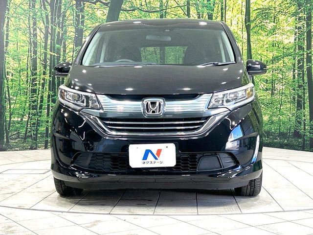 HONDA FREED plus HYBRID 2016